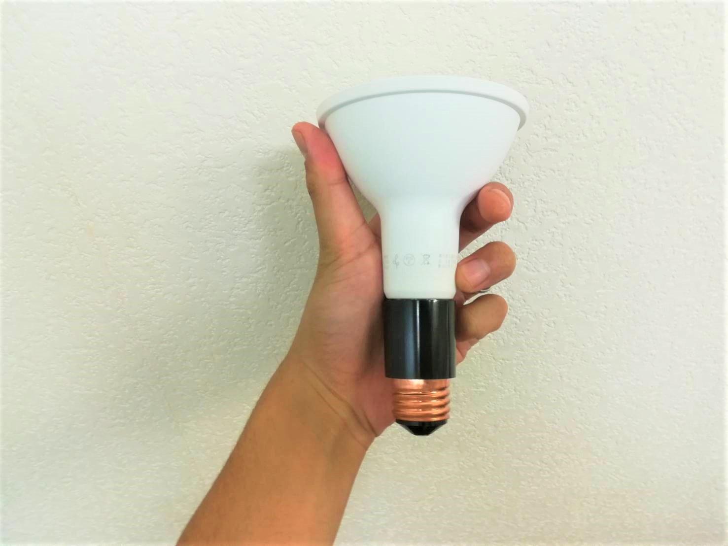 YAZAWAクリップライトにIKEA植物専用LEDを付ける方法。≪ソケットアダプター≫