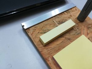 OSBボードの端材で付箋スタンドを簡単DIYしてみた！≪デスク整理×作業効率化×手作り≫