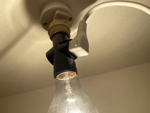電源がない玄関収納で掃除機を充電する方法！