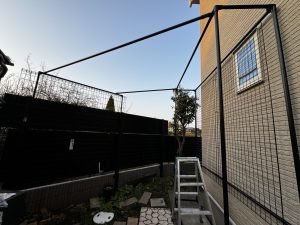 イレクターパイプで組むビカクラック。